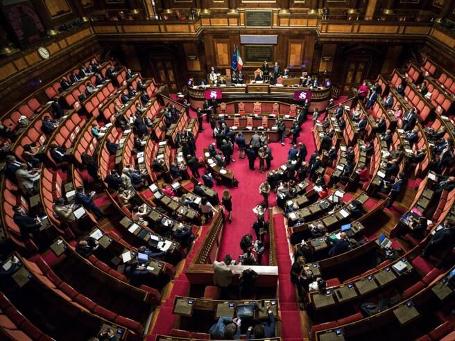 Governo Conte in bilico