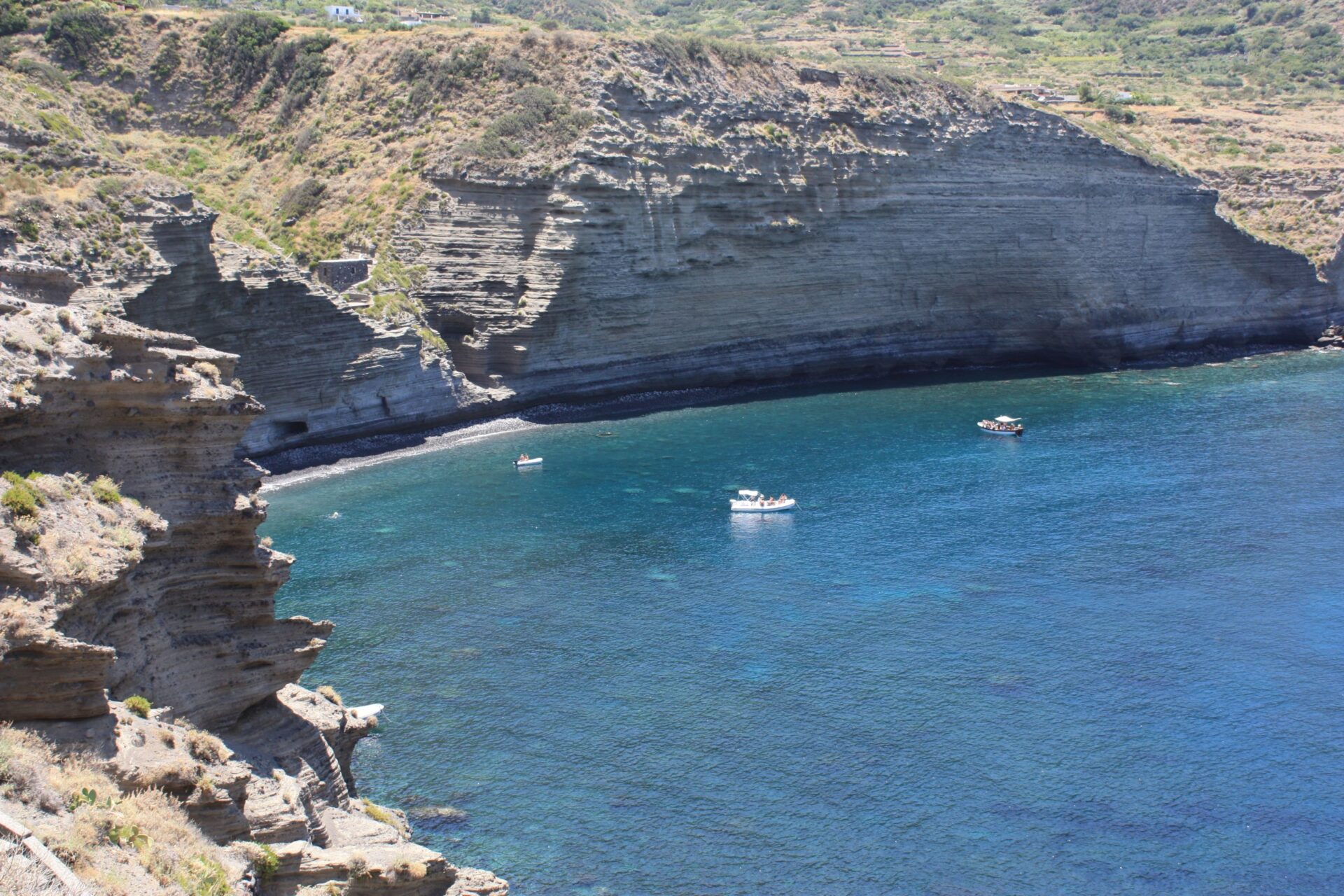 Salina la più verde delle Eolie