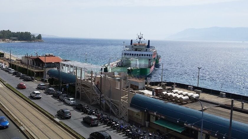 Concessione Rada San Francesco, Caronte&Tourist si ricandida e impugna bando al Tar. Mega: «Ricorso non vuol dire niente»