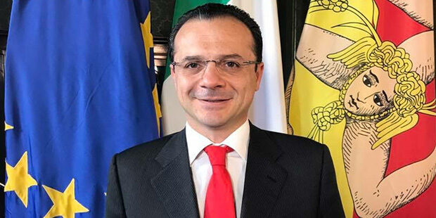 Cateno De Luca assolto