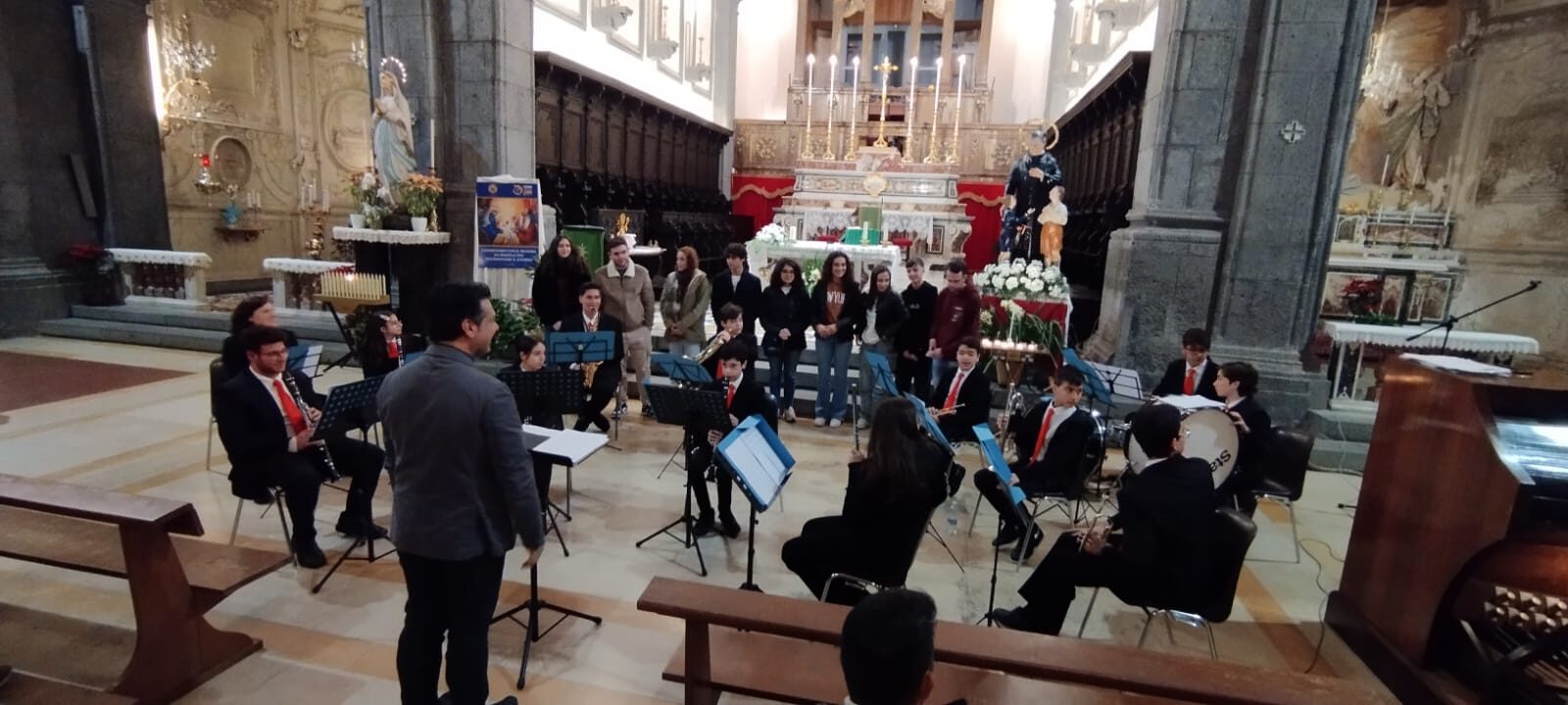 JUNIOR BAND ETNA ENSEMBLE … PICCOLI TALENTI CRESCONO