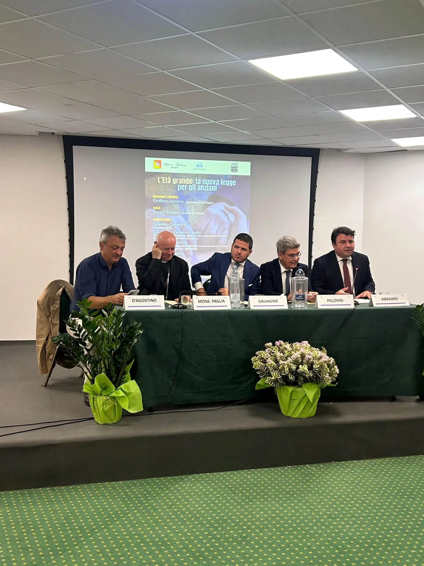 Catania, folla e partecipazione straordinaria al convegno sulla nuova legge per l’assistenza agli anziani