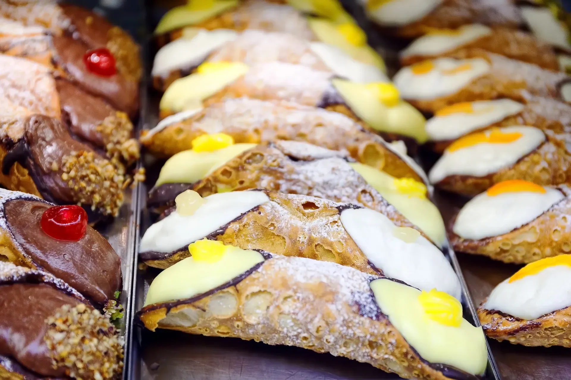 Piana degli Albanesi capitale del gusto: torna il Cannolo Fest il 16 e 17 maggio